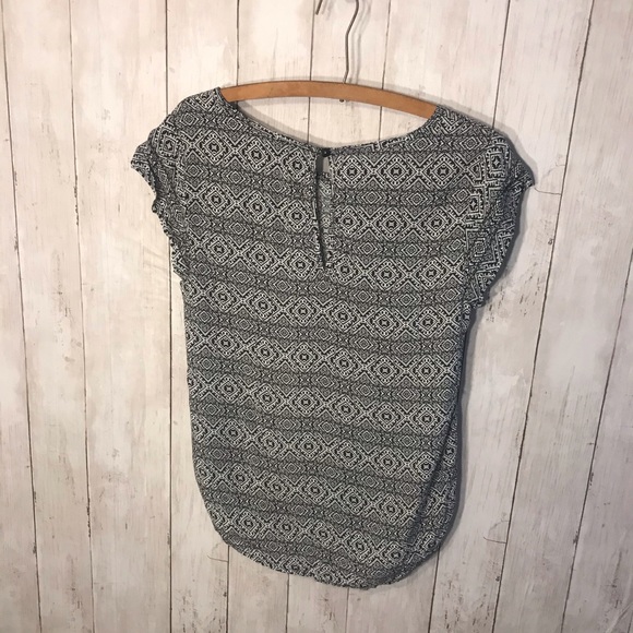 Jones And Co Aztec Design Blouse Size Small - Picture 5 of 7